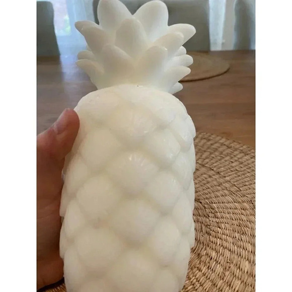 7" White Pineapple Handmade Candle - Picture 6 of 6